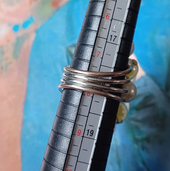 Moonglow Glass Cluster Cha-Cha Ring Size 8 🤍🟡💫 - Picture 5 of 9